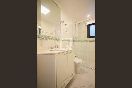 Apartamento à venda com 233m², 4 quartos e 3 vagasBanheiro Suíte 3