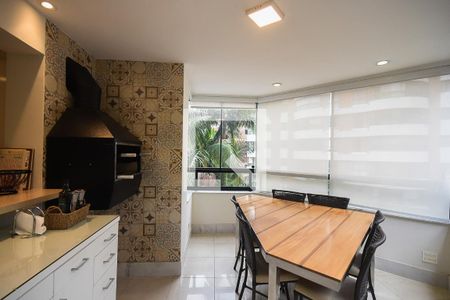 Apartamento à venda com 233m², 4 quartos e 3 vagasEspaço Gourmet