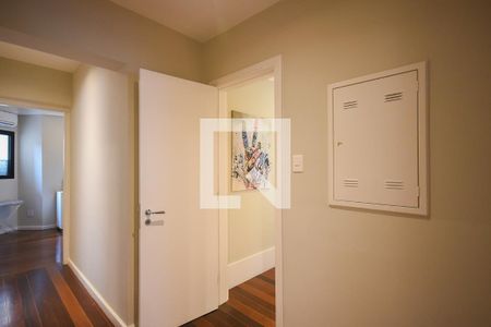 Apartamento à venda com 233m², 4 quartos e 3 vagasCorredor