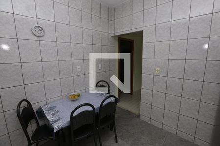 Casa à venda com 404m², 5 quartos e 7 vagasCozinha