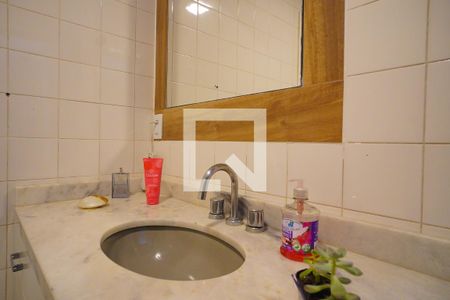 Banheiro de casa de condomínio para alugar com 2 quartos, 70m² em Campeche Leste, Florianópolis