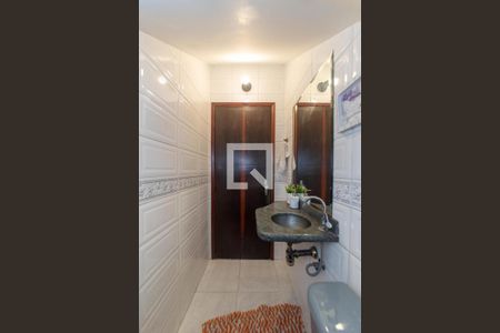 Lavabo de casa para alugar com 3 quartos, 250m² em Jardim da Saúde, São Paulo