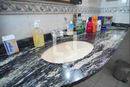 Casa à venda com 240m², 3 quartos e 2 vagasBanheiro da Suíte 2