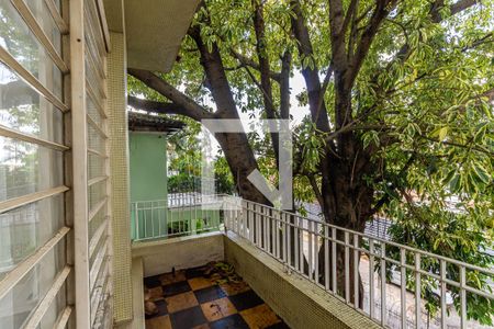 Casa à venda com 300m², 3 quartos e 3 vagas Casa à venda com 300m², 3 quartos e 3 vagasVaranda do Quarto 1