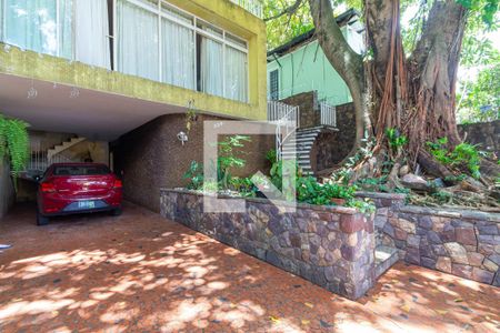 Casa à venda com 300m², 3 quartos e 3 vagas Casa à venda com 300m², 3 quartos e 3 vagasGaragem