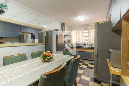 Casa à venda com 300m², 3 quartos e 3 vagas Casa à venda com 300m², 3 quartos e 3 vagasCozinha