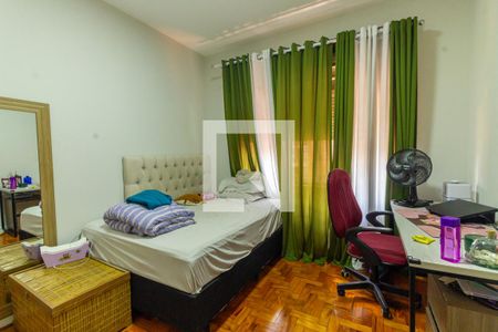 Casa à venda com 300m², 3 quartos e 3 vagas Casa à venda com 300m², 3 quartos e 3 vagasQuarto 3