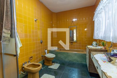 Casa à venda com 300m², 3 quartos e 3 vagas Casa à venda com 300m², 3 quartos e 3 vagasBanheiro 1