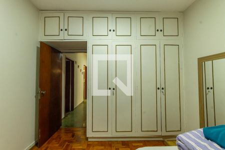 Casa à venda com 300m², 3 quartos e 3 vagas Casa à venda com 300m², 3 quartos e 3 vagasQuarto 3