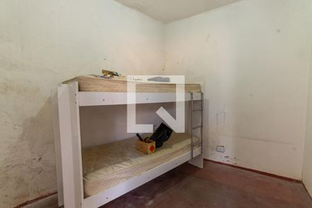 Casa à venda com 300m², 3 quartos e 3 vagas Casa à venda com 300m², 3 quartos e 3 vagasEdícula