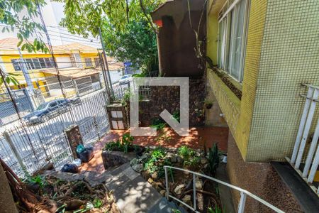 Casa à venda com 300m², 3 quartos e 3 vagas Casa à venda com 300m², 3 quartos e 3 vagasÁrea externa