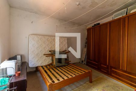 Casa à venda com 300m², 3 quartos e 3 vagas Casa à venda com 300m², 3 quartos e 3 vagasEdícula