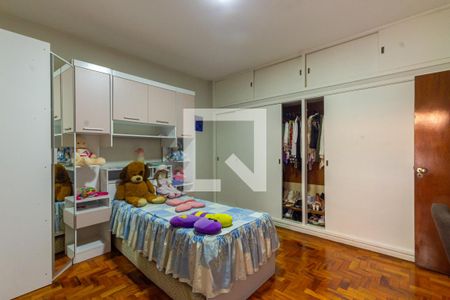 Casa à venda com 300m², 3 quartos e 3 vagas Casa à venda com 300m², 3 quartos e 3 vagasQuarto 2