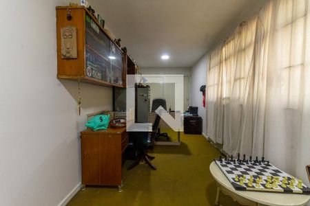 Casa à venda com 300m², 3 quartos e 3 vagas Casa à venda com 300m², 3 quartos e 3 vagasEscritório