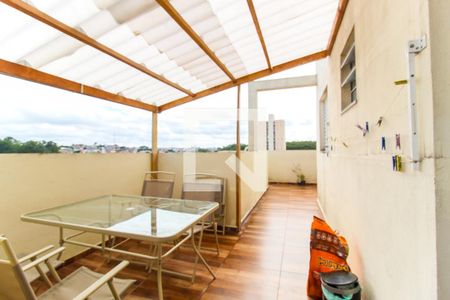 Apartamento à venda com 70m², 2 quartos e 1 vaga Apartamento à venda com 70m², 2 quartos e 1 vagaVaranda