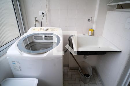 Área de Serviço de apartamento para alugar com 2 quartos, 79m² em Pinheiros, São Paulo