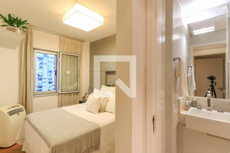 Apartamento à venda com 53m², 2 quartos e 1 vaga Apartamento à venda com 53m², 2 quartos e 1 vagaSuíte