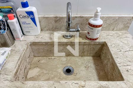 Apartamento à venda com 80m², 2 quartos e sem vagaBanheiro