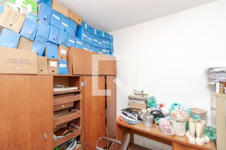 Casa à venda com 200m², 3 quartos e 2 vagasQuarto de Serviço