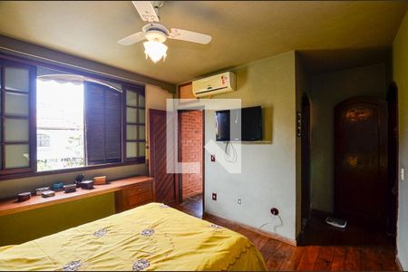 Suite de casa à venda com 4 quartos, 330m² em Piratininga, Niterói