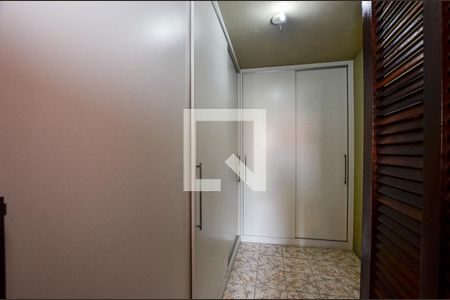 Closet da Suite de casa à venda com 4 quartos, 330m² em Piratininga, Niterói