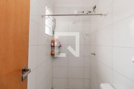 Banheiro de apartamento para alugar com 1 quarto, 37m² em Vila Pierina, São Paulo