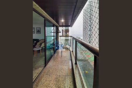 Varanda de apartamento para alugar com 3 quartos, 143m² em Barra da Tijuca, Rio de Janeiro
