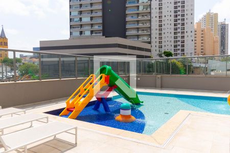 Apartamento à venda com 95m², 3 quartos e 2 vagas Apartamento à venda com 95m², 3 quartos e 2 vagasÁrea comum - Piscina