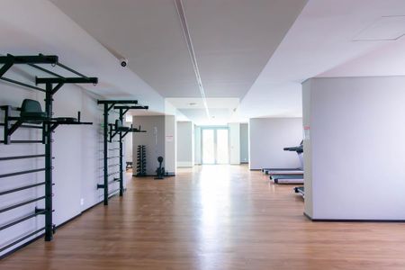 Apartamento à venda com 95m², 3 quartos e 2 vagas Apartamento à venda com 95m², 3 quartos e 2 vagasÁrea comum - Academia