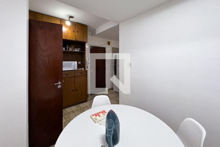 Apartamento à venda com 83m², 2 quartos e sem vagaCopa