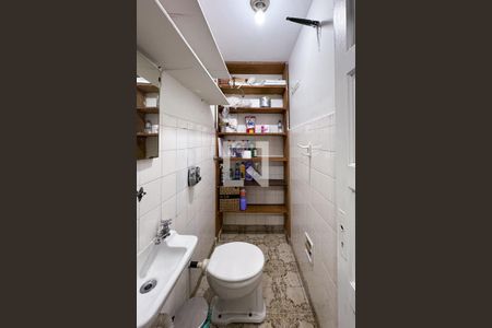 Apartamento à venda com 83m², 2 quartos e sem vagaBanheiro de Serviço 
