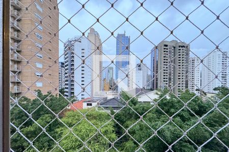 Quarto 1 de apartamento à venda com 2 quartos, 83m² em Itaim Bibi, São Paulo