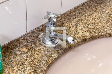 Apartamento à venda com 83m², 2 quartos e sem vagaBanheiro