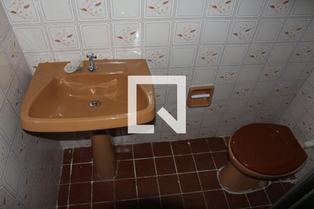 Casa à venda com 220m², 4 quartos e 2 vagasBanheiro