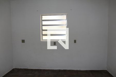 Casa à venda com 220m², 4 quartos e 2 vagasQuarto - Casa 2