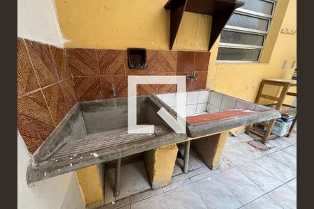 Casa à venda com 220m², 4 quartos e 2 vagas Casa à venda com 220m², 4 quartos e 2 vagasÁrea de Serviço