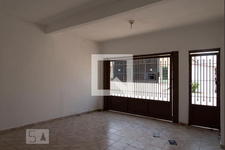 Casa à venda com 220m², 4 quartos e 2 vagas Casa à venda com 220m², 4 quartos e 2 vagasGaragem