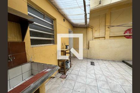 Casa à venda com 220m², 4 quartos e 2 vagas Casa à venda com 220m², 4 quartos e 2 vagasÁrea de Serviço