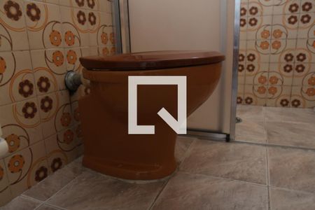 Casa à venda com 220m², 4 quartos e 2 vagasBanheiro