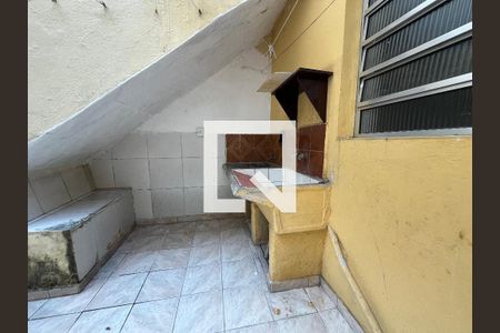 Casa à venda com 220m², 4 quartos e 2 vagas Casa à venda com 220m², 4 quartos e 2 vagasÁrea de Serviço