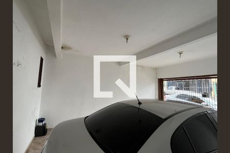 Casa à venda com 220m², 4 quartos e 2 vagas Casa à venda com 220m², 4 quartos e 2 vagasGaragem