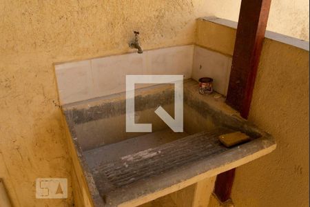 Casa à venda com 220m², 4 quartos e 2 vagas Casa à venda com 220m², 4 quartos e 2 vagasÁrea de Serviço