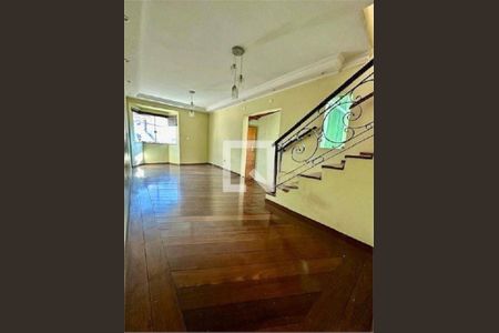 Casa à venda com 3 quartos, 250m² em Vila Maria Luisa, São Paulo