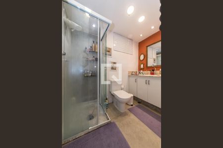 Banheiro de apartamento à venda com 2 quartos, 60m² em Vila Marari, São Paulo