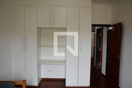 Casa para alugar com 260m², 4 quartos e 4 vagasQuarto