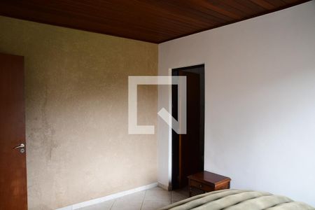 Casa para alugar com 260m², 4 quartos e 4 vagasSuíte externa