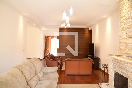 Sala de casa para alugar com 4 quartos, 260m² em Gramado, Cotia