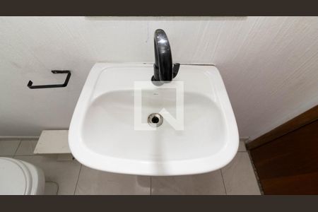 Casa à venda com 80m², 2 quartos e 2 vagasLavabo