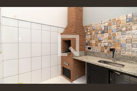 Casa à venda com 80m², 2 quartos e 2 vagasChurrasqueira