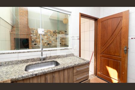 Casa à venda com 80m², 2 quartos e 2 vagasCozinha